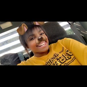 Meet your Posher, Anya